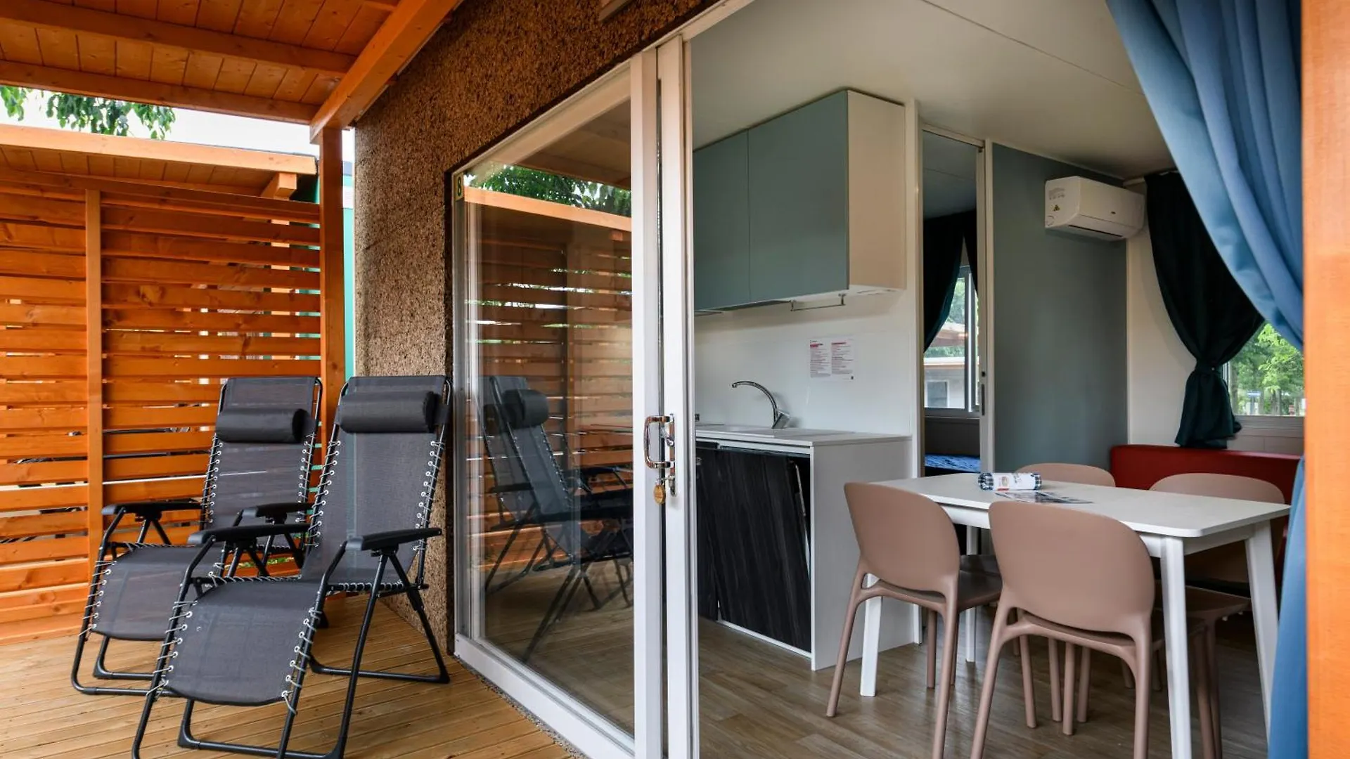 Camping Baia Verde Manerba del Garda 4*,